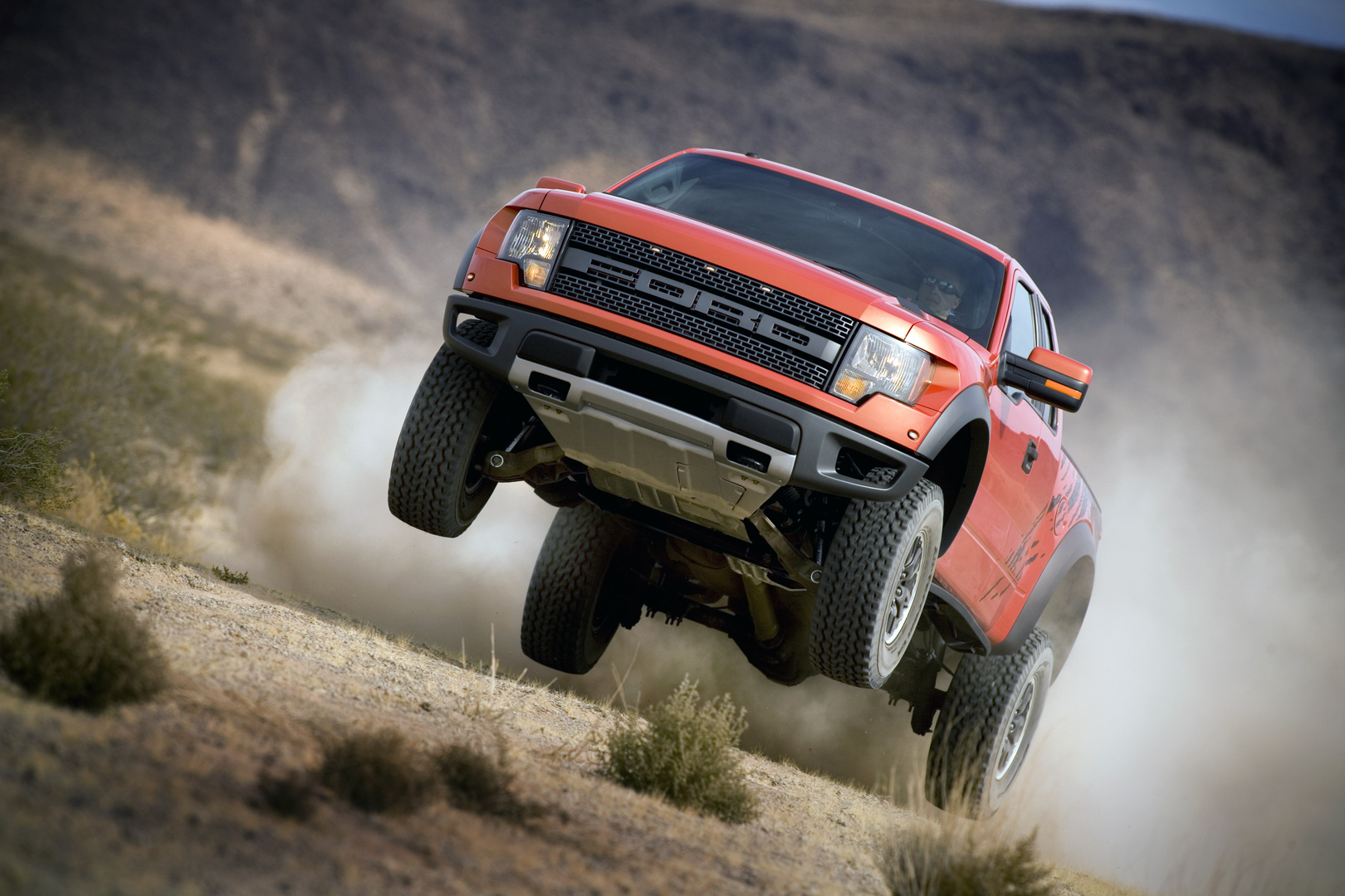 LAS VEGAS, Nov. 4, 2008 - The Ford F-150 SVT Raptor, Ford's new king of the off-road just found a best friend. The Ford F-150 SVT Raptor R, which features modified components, was developed by SVT and Ford Racing specifically to race in the Tecate SCORE Baja 1000 - one of the most grueling off-road races on the circuit. (11/04/2008)