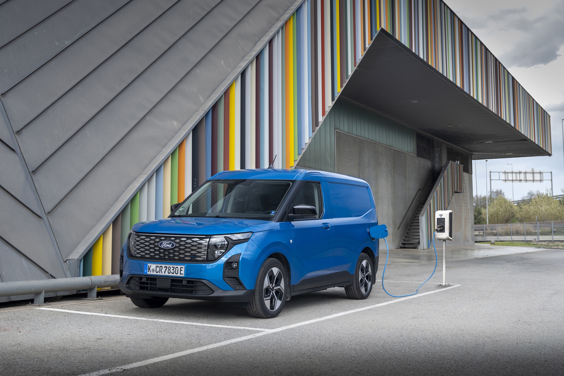 The new offering is specially designed to support Ford’s full electrified line-up including the E-Transit Courier. 