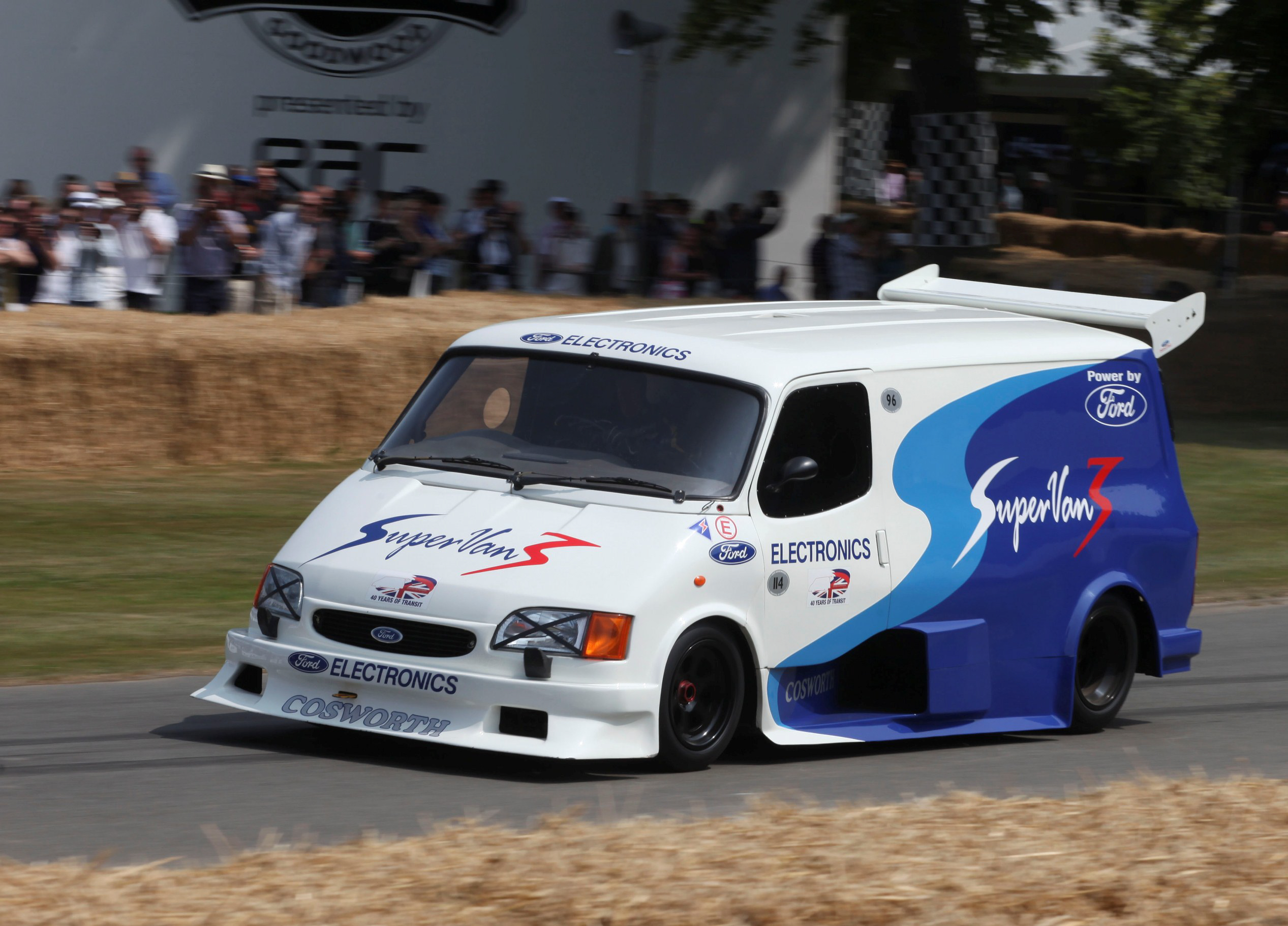 SuperVan 3 at Goodwood. License valid for earned editorial, press releases, press kits. All non-broadcast digital and online media Region: Global. This content is solely for editorial use and for providing individual users with information. Any storage in databases, or any distribution to third parties within the scope of commercial use, or for commercial use is permitted with written consent from Ford in Europe GmbH only.