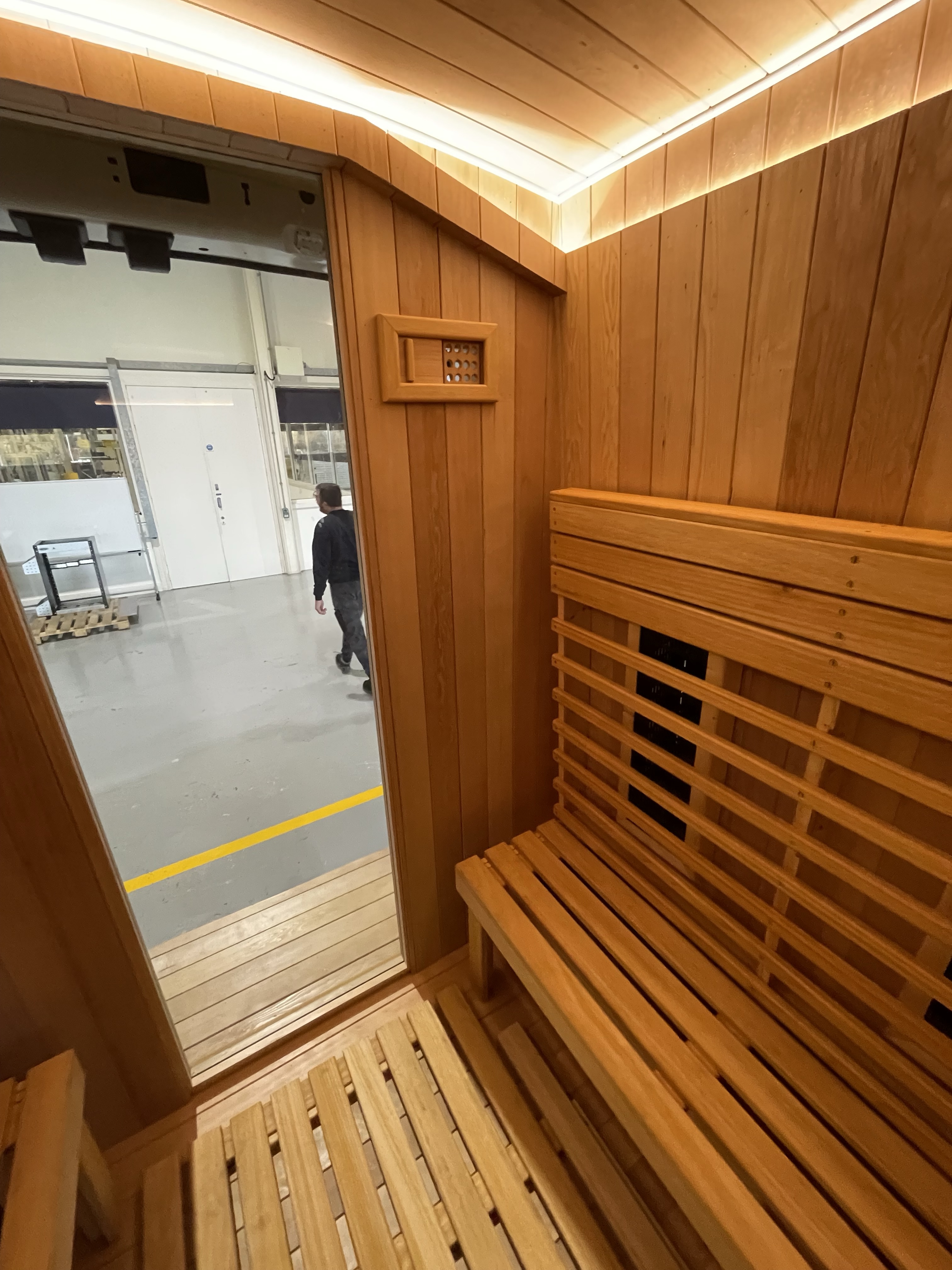 Wood panelling and seating inside the sauna.  LICENSE EXPIRES: PERPETUAL - LICENSE BY: Ford Europe LICENSE SCOPE: A - Earned editorial, press releases, press kits. B - All non-broadcast digital and online media. C - All non-broadcast digital and online media, plus Retail and POS (showrooms, events etc). D - All print media (newspaper, magazine etc) REGION: Global COPYRIGHT AND IMAGE RIGHTS: This content is solely for editorial use and for providing individual users with information. Any storage in databases, or any distribution to third parties within the scope of commercial use, or for commercial use is permitted with written consent from Ford of Europe only.