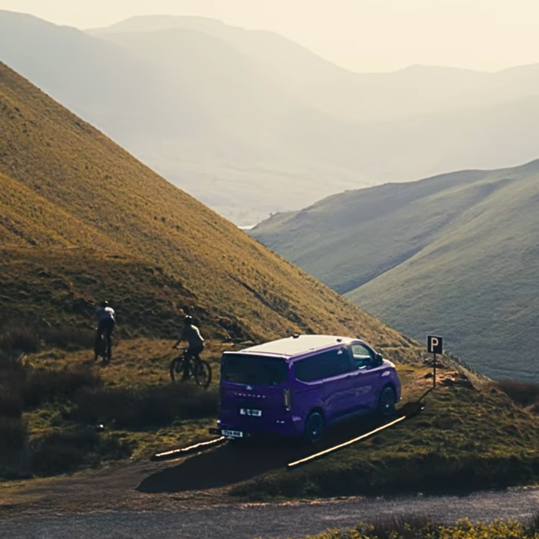 2025_E-TourneoCustom_MS-RT_11 - 1