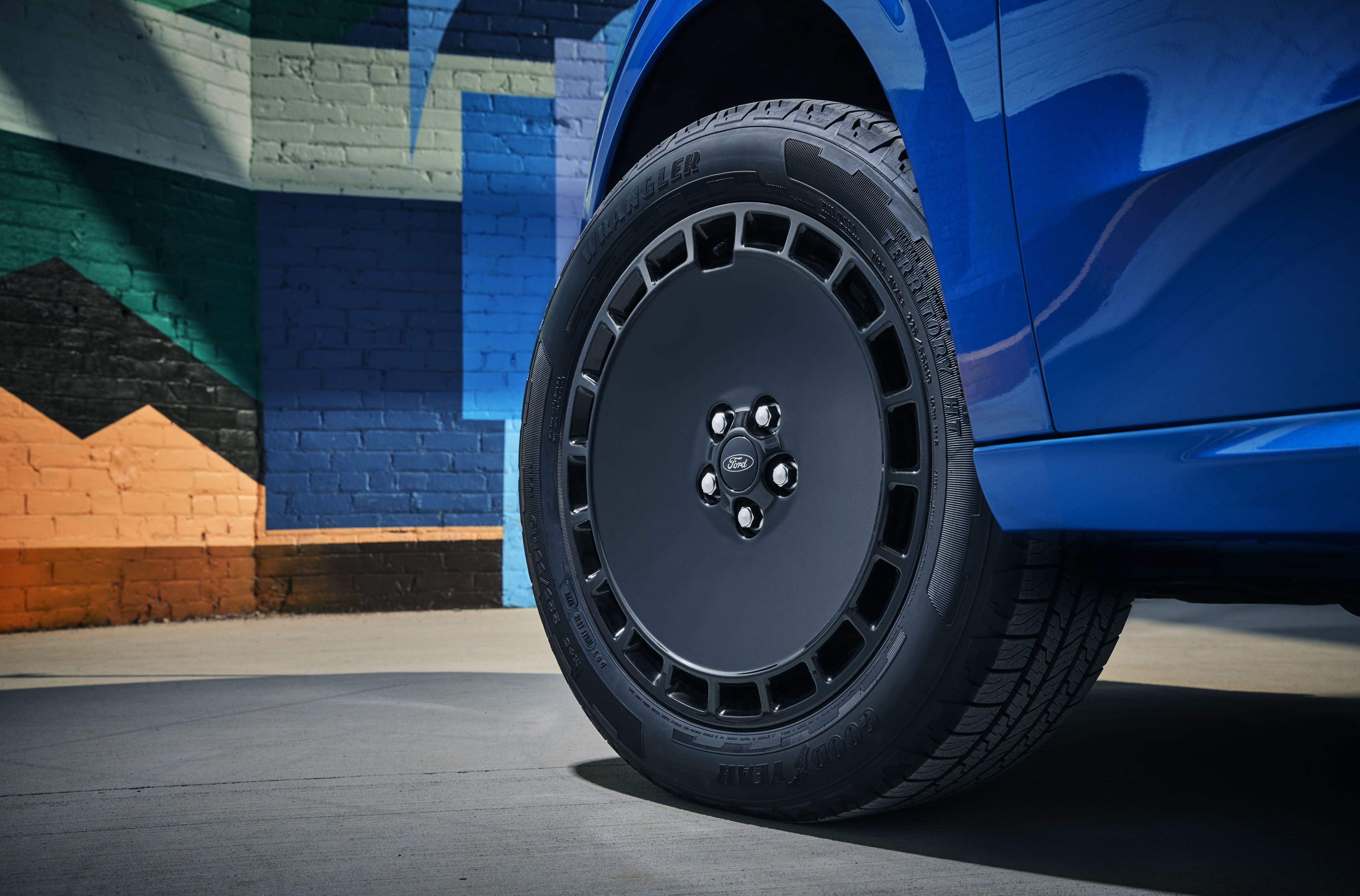 2025 Ford Maverick Lobo wheels
