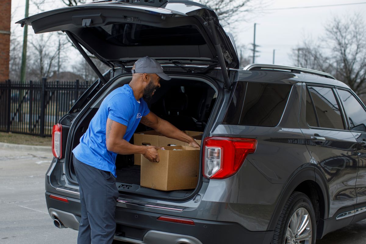 Ford Philanthropy is proud to announce an investment of $4 million to support fresh food access, with a dedicated focus on mobile food programs at over 20 local food banks and community organizations in Ford’s U.S. plant communities. 